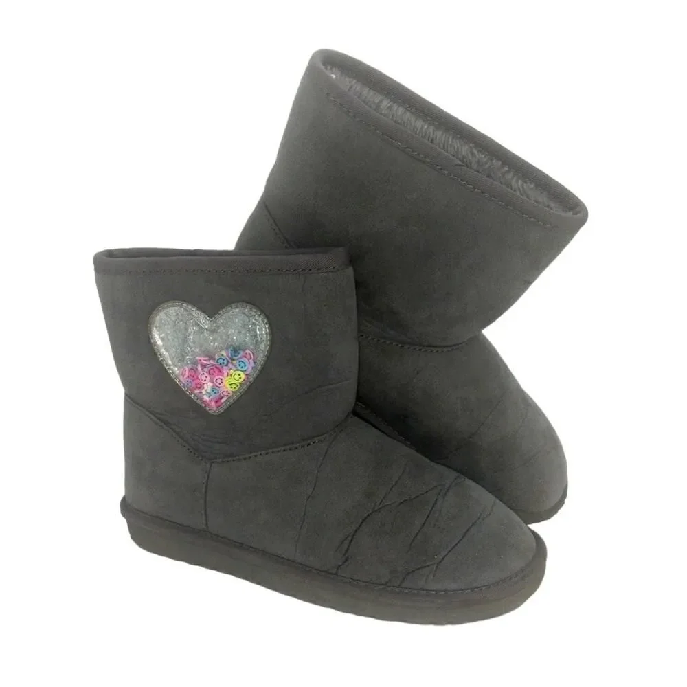 Childrens Place Girls Pre-owned Gray Faux Fur Lined w/Hearts on Side Boots-sz. 1